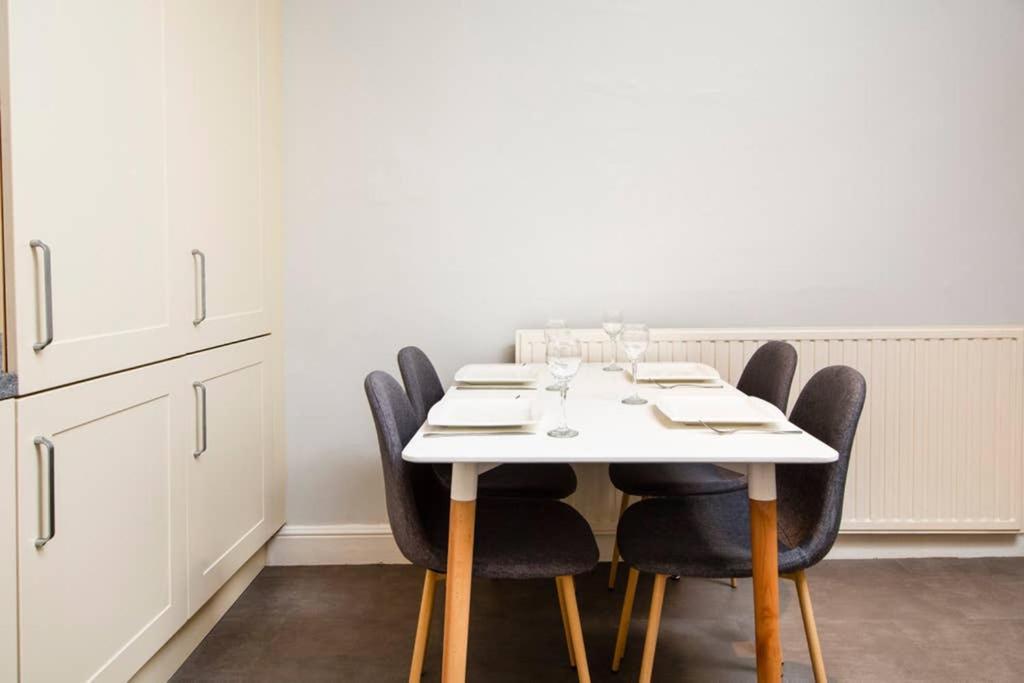 Clifton Spacious 3 Bed Apt & Parking - Simplycheckin Bristol Exterior photo